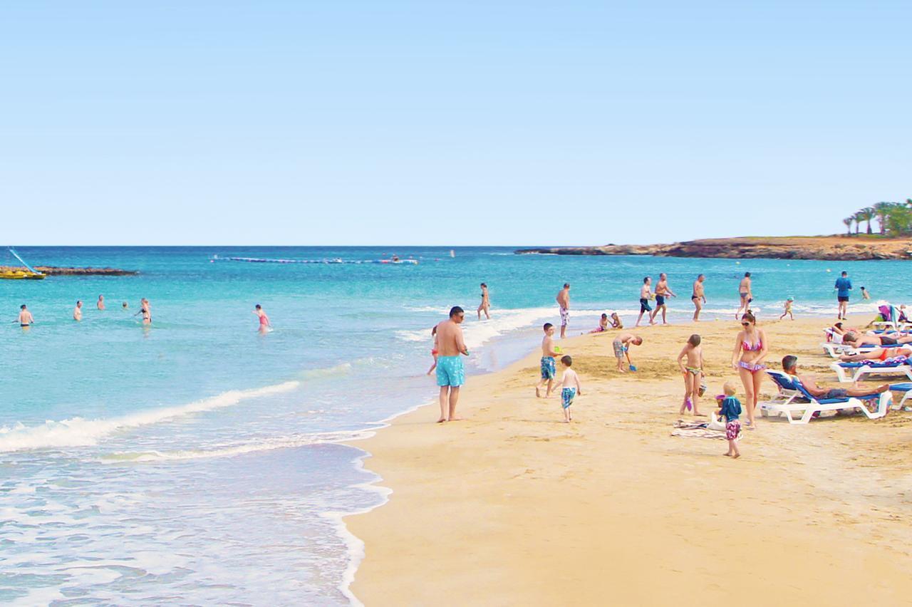 Amber - Coralli Beachfront Apartment Protaras Buitenkant foto