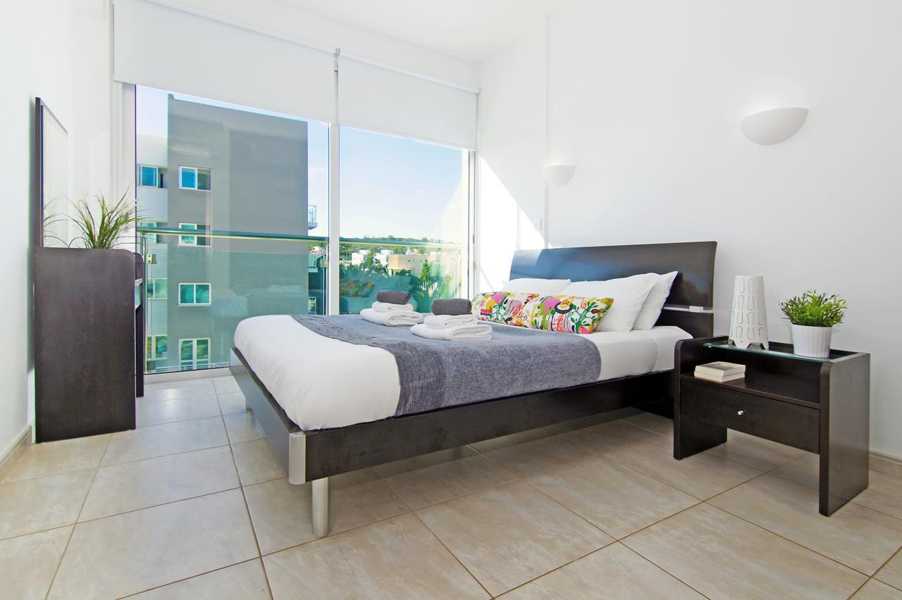 Amber - Coralli Beachfront Apartment Protaras Buitenkant foto